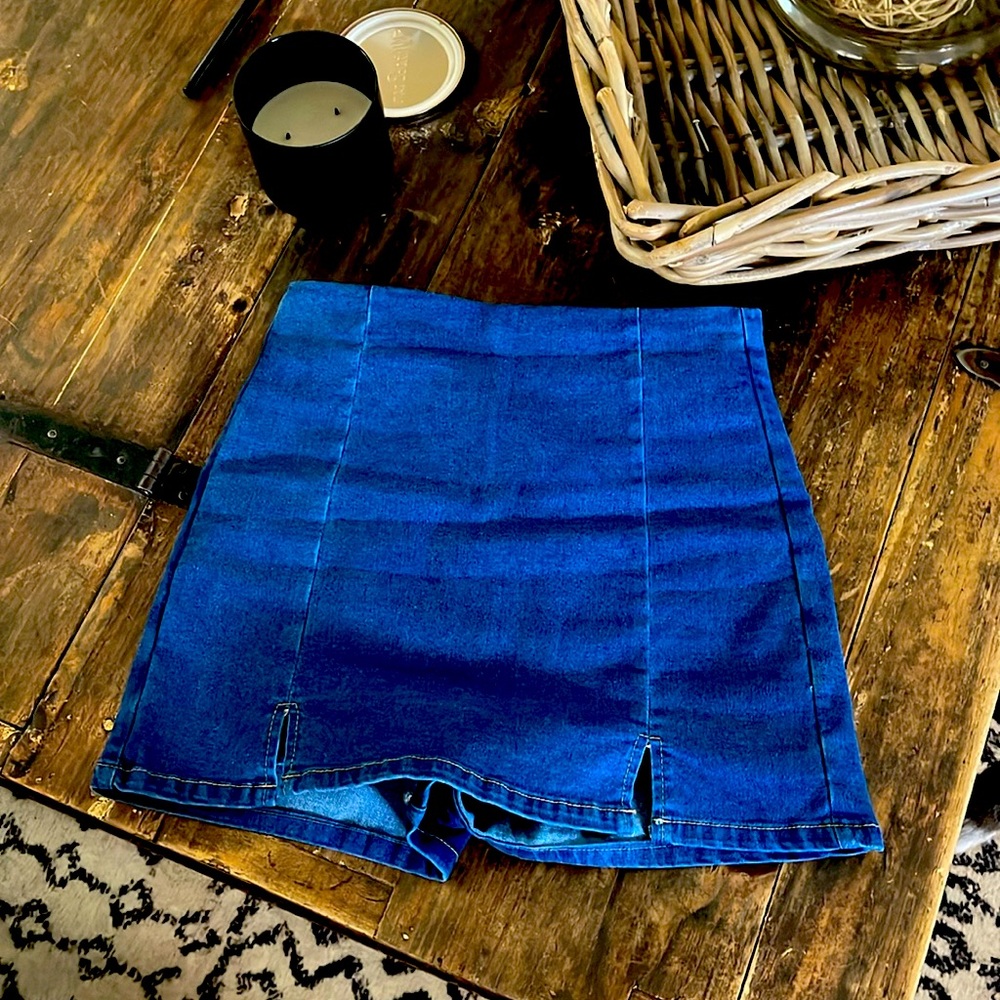 Jean skort